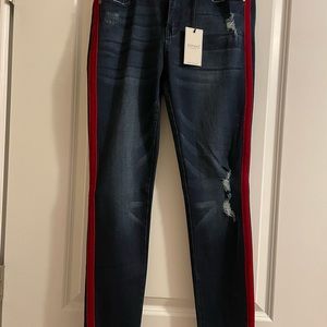 NEW: Judy Blue mid rise skinny jeans with velvet stripe detail, size 11/30